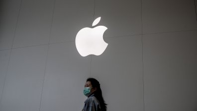 Apple забавя новите функции на IOS, които са проблемни за Facebook