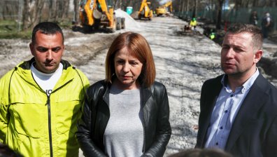 Фандъкова провери ремонтните дейности на ул. "Кукуш"