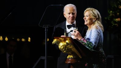 Джо Байдън помилва две пуйки за Деня на благодарността