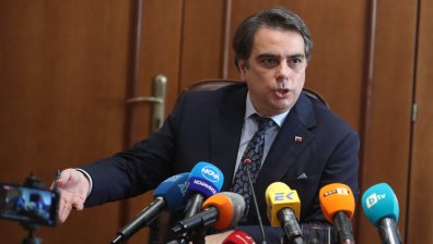 Асен Василев: Изтекоха проектите на НЗОК и НОИ, докато управляващите разпределят постовете