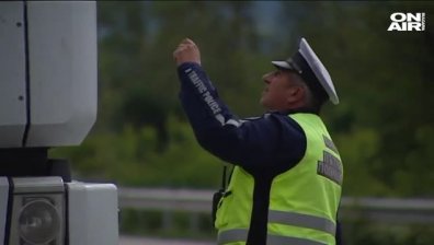 Пътните полицаи започнаха масови проверки на товарни автомобили и автобуси