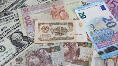 Близо 4 хил. лева даде възрастна жена на телефонни измамници