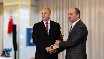 Радев: Държавата трябва да помага на бизнеса, за да има пълен бюджет