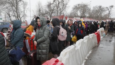 Отварят пунктовете за бежанци по границата ни с Румъния