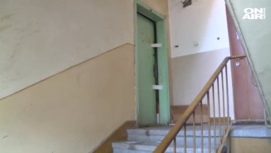Мъж пострада при пожар в жилището си в София