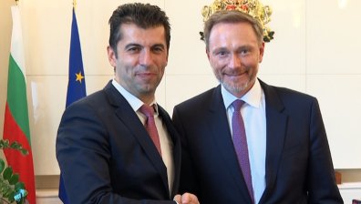 Германски министър към Петков: Оценяваме лидерството, с което се изправихте срещу "Газпром"