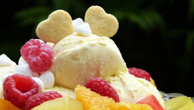Омръзна ли ви да ядете сладолед от магазина? Ето как да си го направите вкъщи