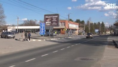 Измамна схема с фалшиви катастрофи: Деца се хвърлят върху автомобили