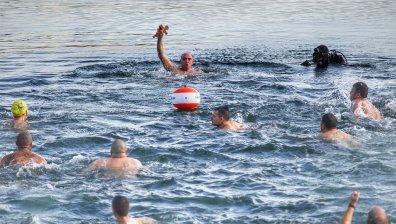 Йордановден е! Атмосфера от изваждането на кръста в София (СНИМКИ)