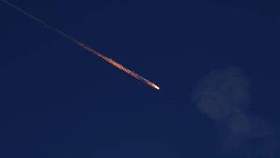 Израел атакува Иран, обявиха извънредно положение