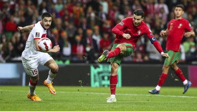 Португалия докосва Мондиал 2022, след като надви Турция с 3:1