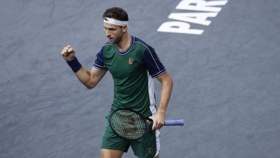 Две места напред за Григор, две места назад за Томова