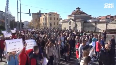 Ресторантьори: Взимат ни хляба от ръцете, да бяха наложили истински локдаун