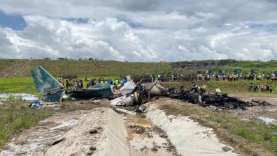 Двама пилоти загинаха при самолетна катастрофа в Русия