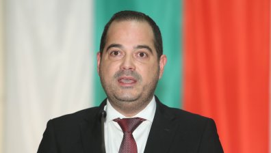 Калин Стоянов: Утре започваме доставки на контейнери за живеене във Воден