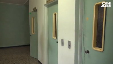Истински кошмар: Студент почина в заседнал асансьор в общежитие в Бургас