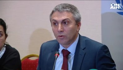 ДПС не виждат защо депутатите, които не са в парламента, да не получават заплати