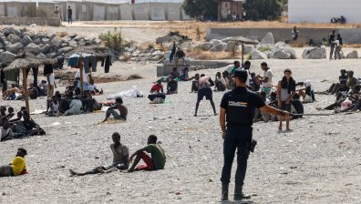ЕС се събира на извънредна среща след мигрантския щурм в Сеута