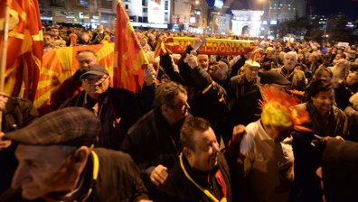 Македонското правителство съзря в протестите опит за сваляне на кабинета