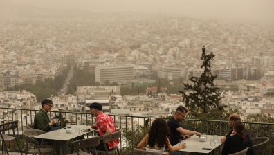 Проливни дъждове, бури и африкански прах обхващат Гърция