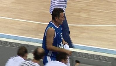 Сълзи и аплодисменти за Георги Младенов