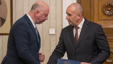 Развитие по казуса с искането на Радев за референдум на еврото