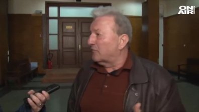 4 години затвор за учител по математика, блудствал с деца