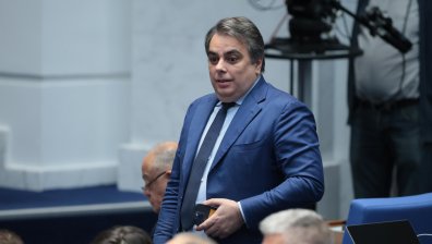 Асен Василев: Решението за "Гънвор" ни излага на риск от прекъсване на доставките на горива