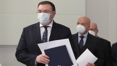 Проф. Ангелов: Ще удължим извънредното положение с месец, вирусът ще остане