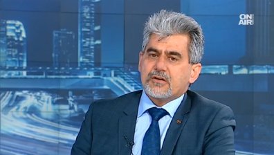 Важно е на КСНС да се приберат партийните знамена, смята патриот