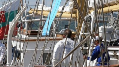 Варна посреща най-големите ветроходи с топовни салюти