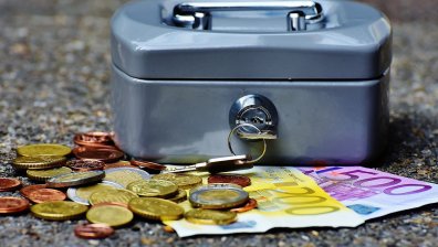 Финансов експерт: Парите под дюшеците влизат в банките под формата на депозити преди еврото