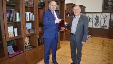 Гешев награди посланика на Украйна у нас по повод края на мандата му