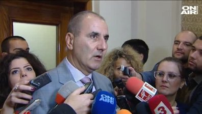 Цветан Цветанов гласувал за "знаещия президент"