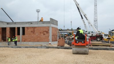 Зависимости около "Турски поток": Как частна фирма раздава джипове на министерства?