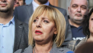 Манолова: Съхраняват рисково машините за гласуването, къде е полицията