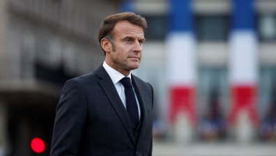 Еманюел Макрон призова за спиране на доставките на оръжие за Израел