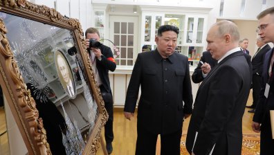 Путин към "другаря" Ким Чен Ун: Руският народ няма да забрави подвига на бойците ви