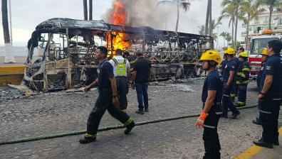 Високо напрежение в Мексико след убийството на издирван наркобарон (СНИМКИ)