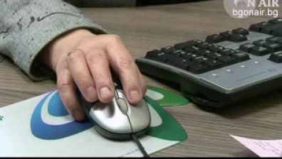 Естонците получават призовки по Facebook