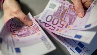 ЕЦБ няма да променя паричната си политика до средата на 2018 г.