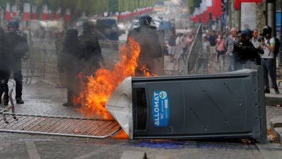 Националният празник на Франция не мина без протести и сблъсъци