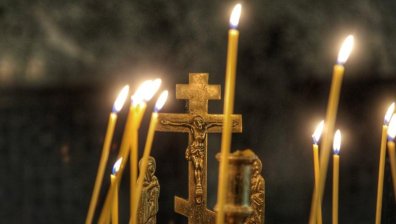 Благодатният огън пристигна у нас за Възкресение Христово 