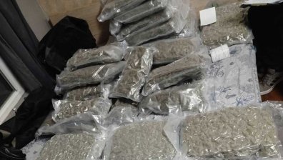 Полицията разби наркоапартамент в София, открити са 40 кг марихуана