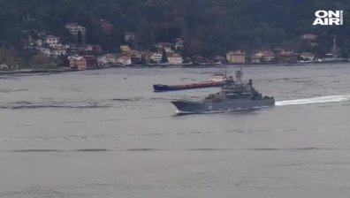 Напрежение в Украйна: Руски десантни кораби влязоха в Черно море (ВИДЕО)