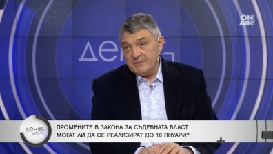 Николай Свинаров: Ако можеха да манипулират машините - нямаше да връщат хартията