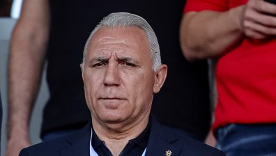 Стоичков ще играе на бенефиса на Камбуров: "Елате да видите, че още го можем"