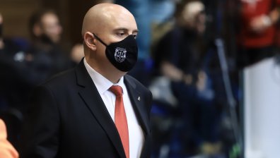 Спряха търговия с фалшиви американски и български документи за самоличност