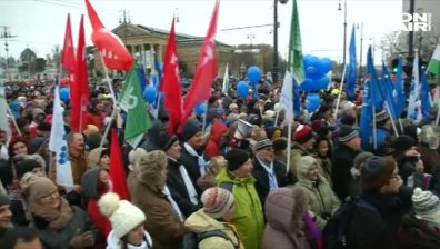 Многохиляден протест в Унгария срещу новия "робски закон"