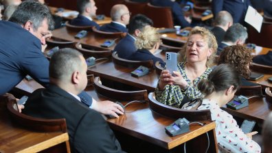 3% дефицит и 8,7% инфлация - и днес депутатите разглеждат Бюджет 2023